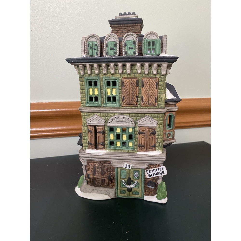 Vintage Dept. 56 "The Flat of Ebenezer Scrooge" Dickens Village Light Up 80s